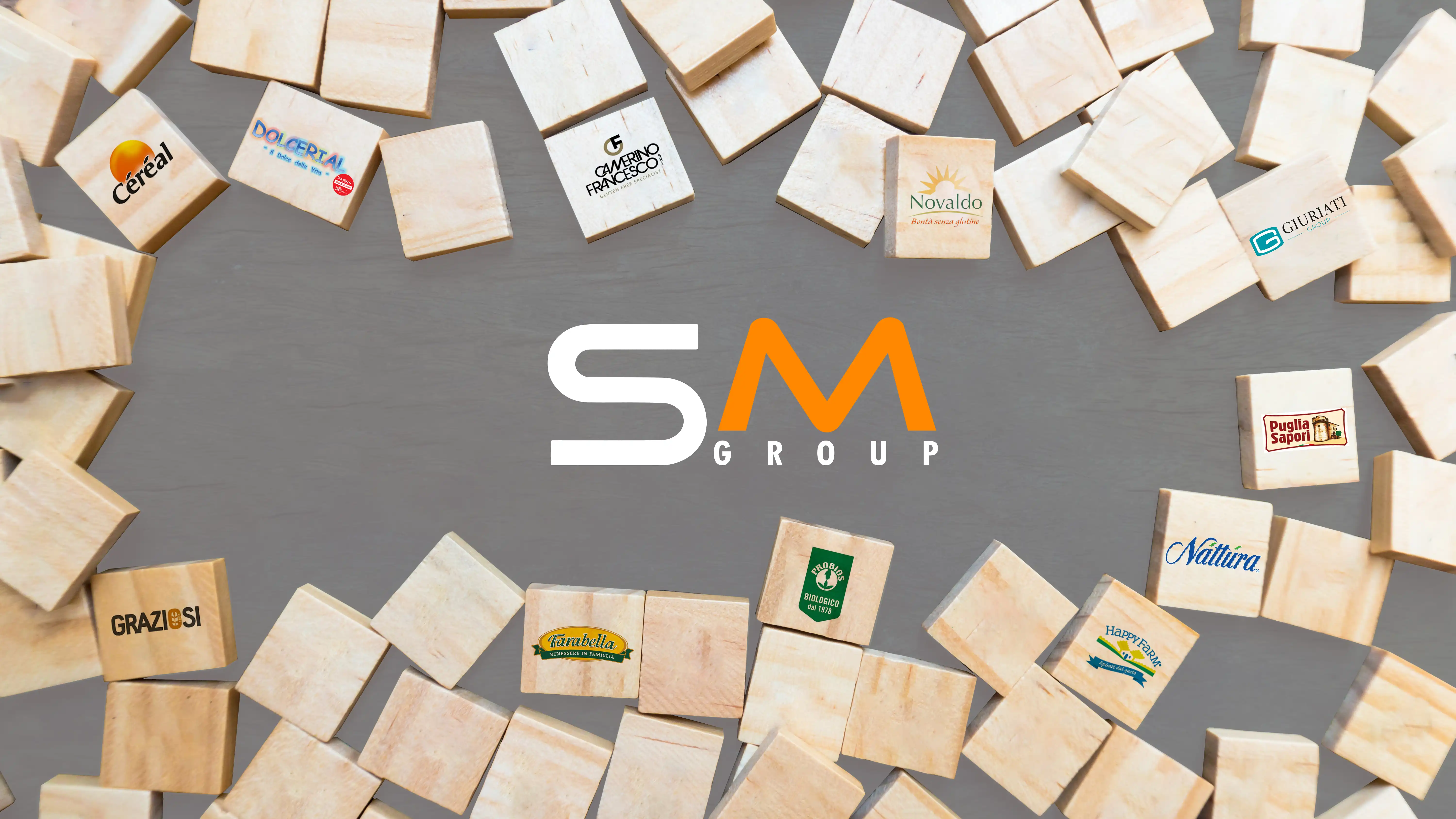 logo aziendale SM-Group insieme ad altri loghi dei suoi fornitori